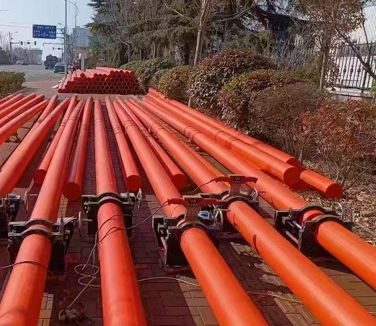 Noções básicas de encanamento de PVC: como cortar, unir e testar a pressão de um tubo de PVC sem vazamentos